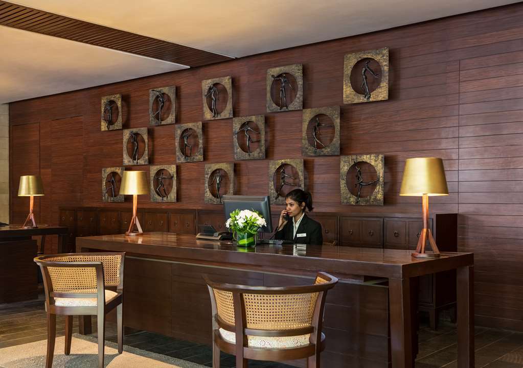 Holiday Inn & Suites Bengaluru Whitefield Beltér fotó